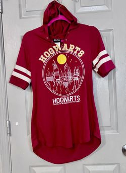 Harry Potter Hoodie Shirt Red Hogwarts Medium Junior Women EUC Movies Magic Book