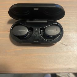 BOSE EARBUDS  BARELY USED 