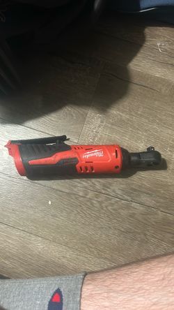 Electric ratchet