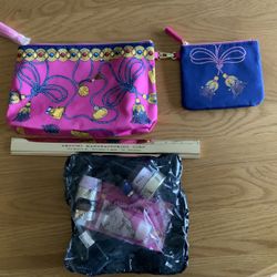 Estée Lauder Cosmetics & 2 Cases