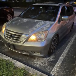 08 Honda Odyssey Not For Parts 
