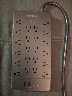 TROND 22-Outlet Surge Protector – 4 USB Ports – 10 Ft Cord – 4000J