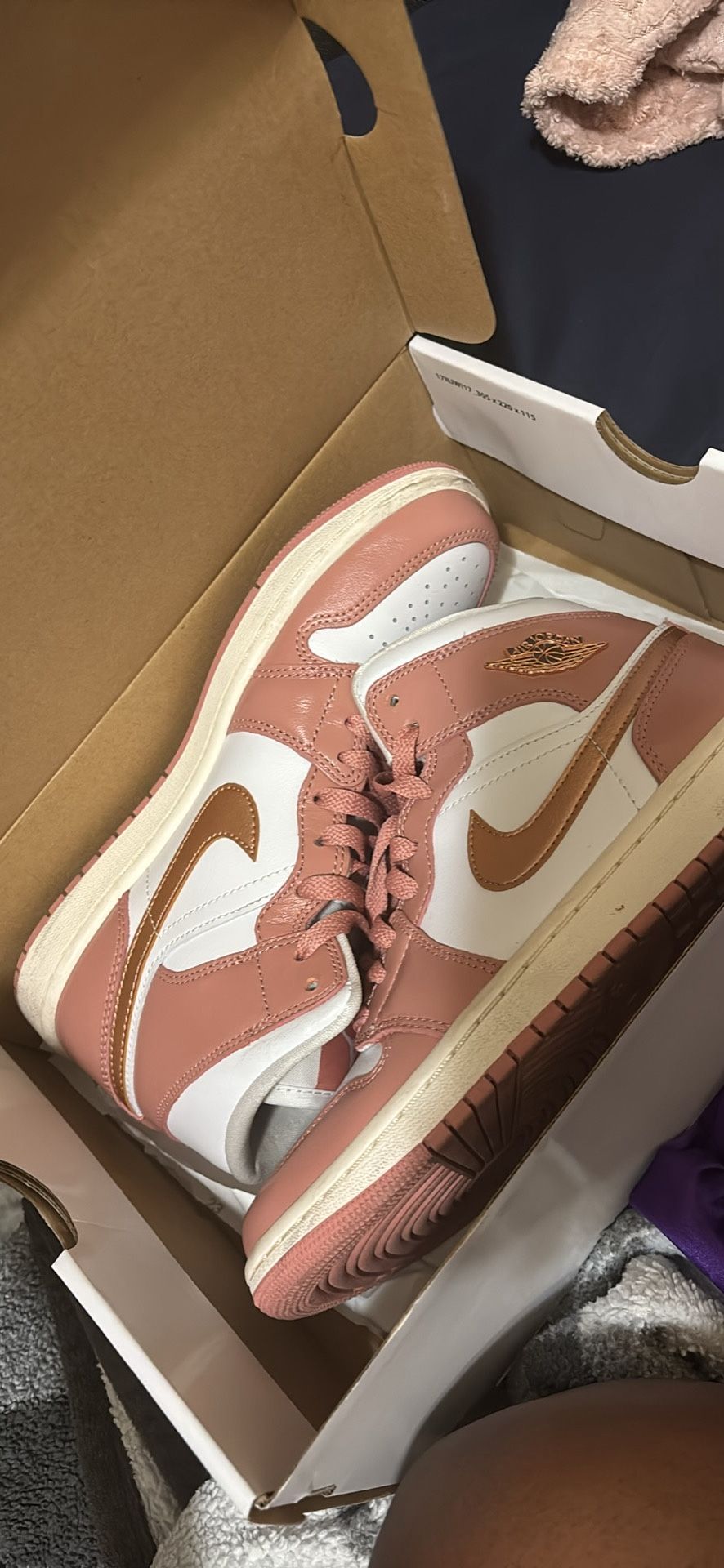 Jordan 1s- Woman Size 8.5