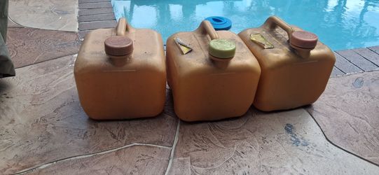 $20 X3 chlorine jugs empty pool spa