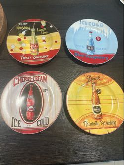Vintage wall decor plates