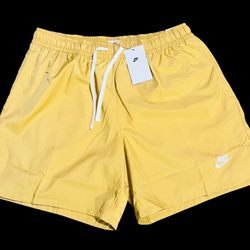 Nike Sportswear Club Woven Lined Flow Gold Shorts Men’s Size LARGE NWT