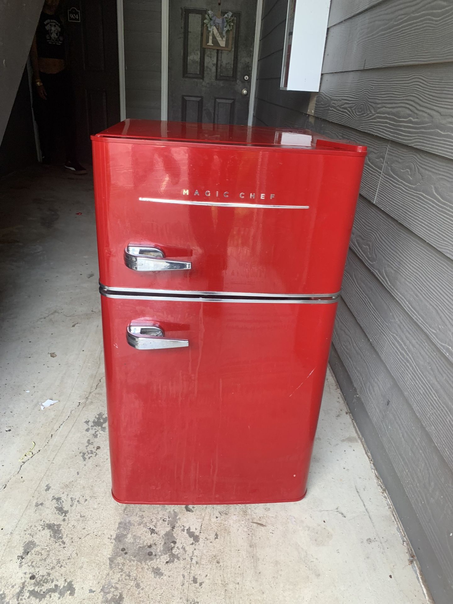 Magic chef Mini Fridge/freezer