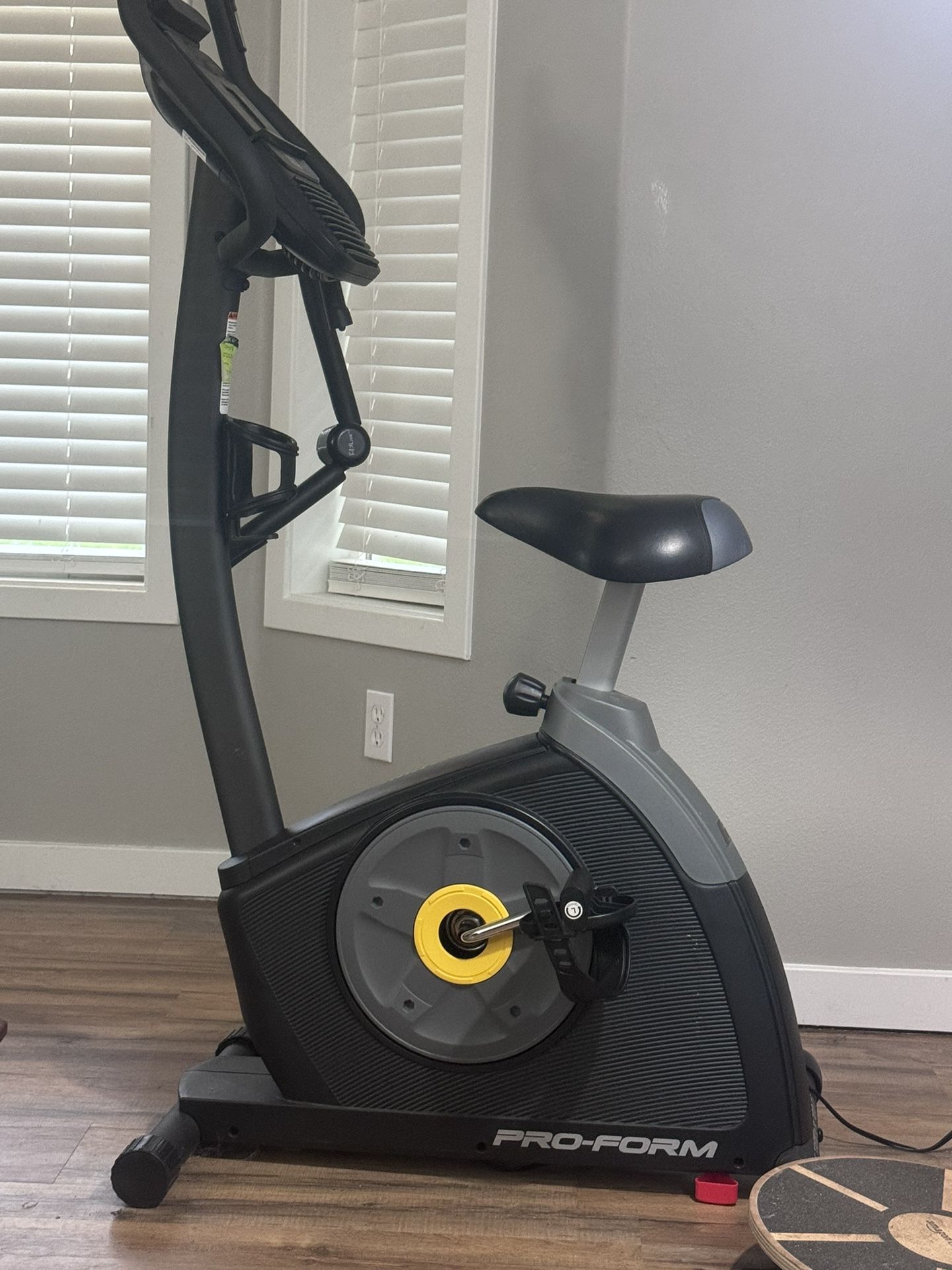 PROFORM EXERCISE BIKE