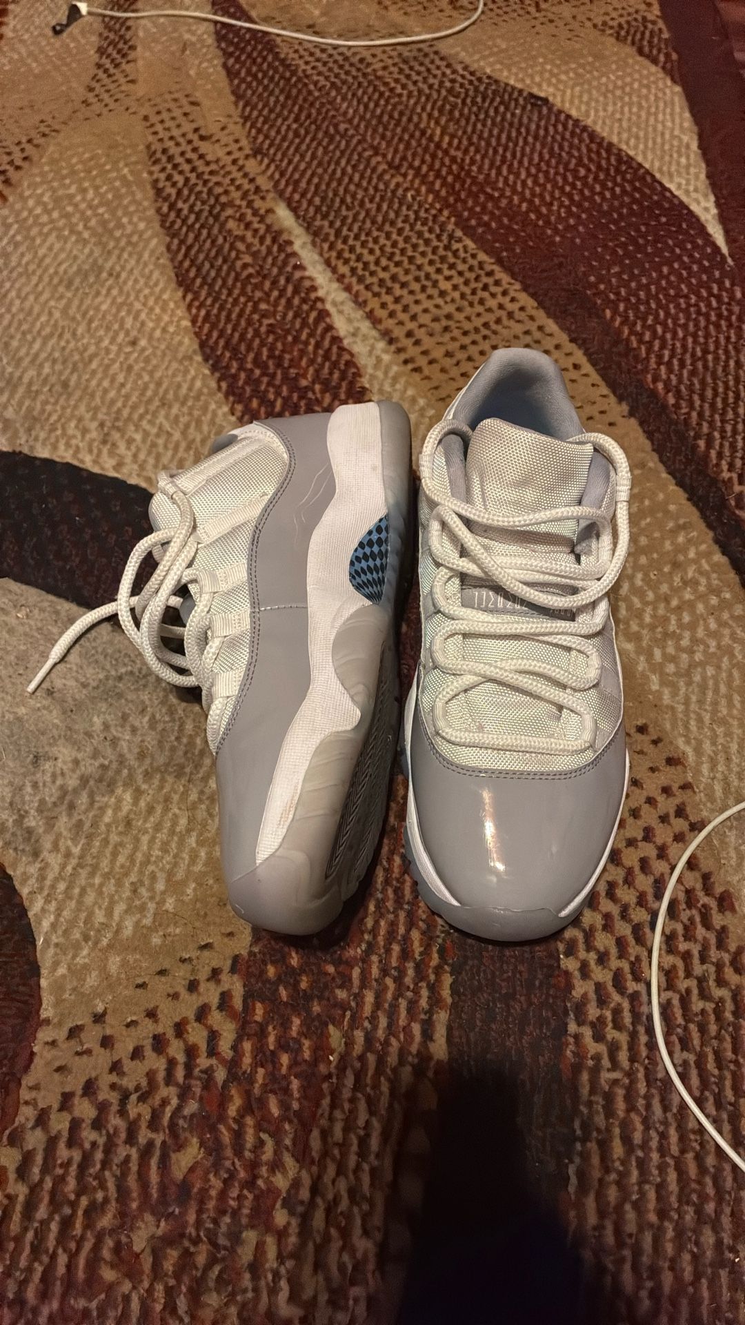 Size9 Jordan 11s 