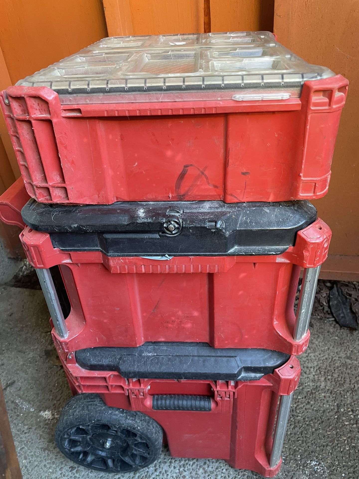 Milwaukee Pack out tool Box Set