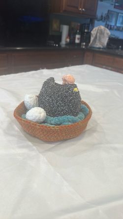 Crochet chicken with nest and eggs