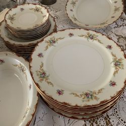 Dinnerware, Good Condition!