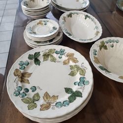 Vernon Ware. 30 PC Set.