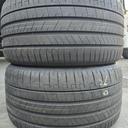 (2) 295 40 20 Pirelli Tires 