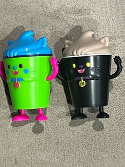 Rare 2025 Wendy’s Frosty Fright Purrrma Frost & Neon variant set of 2
