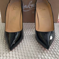 Christian Louboutin Hot Chick Scallop