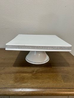 Cake stand