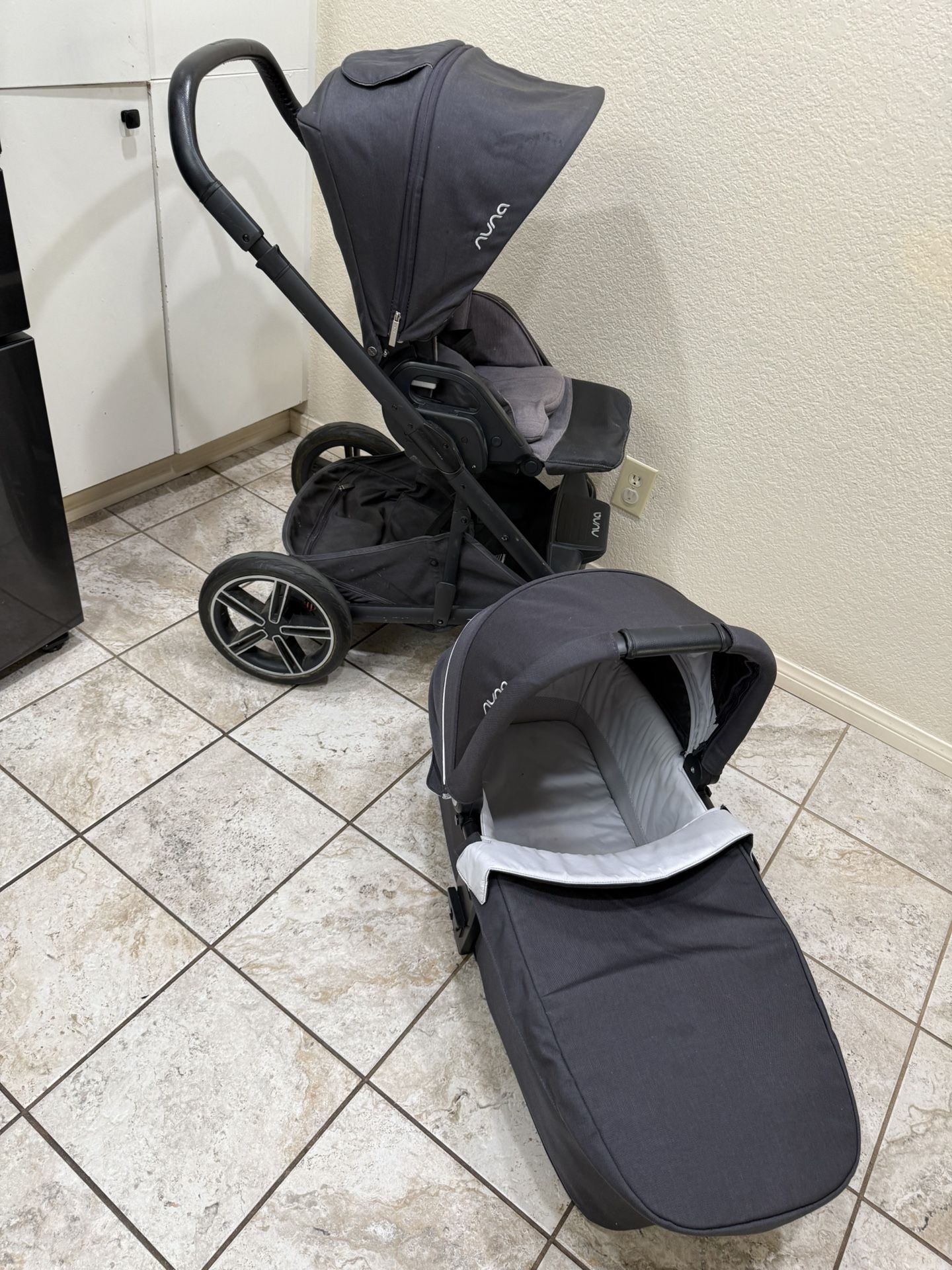 Nuna stroller and bassinet 