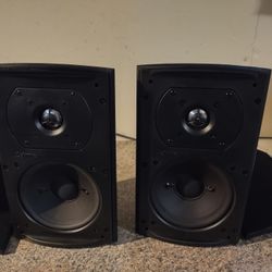 Definitive Bookshelf Speakers. USA 