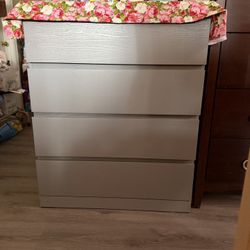 Dresser And Lots Of Make Up 