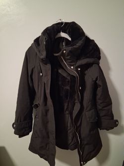 Black Winter Parka with Faux Fur Lining