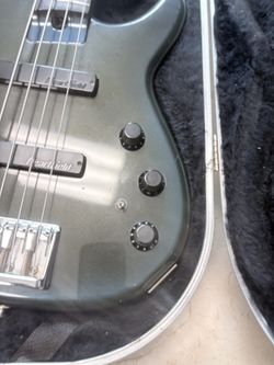 FENDER HEARTFIELD DR4