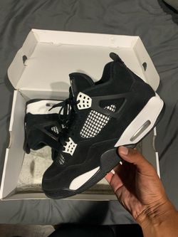 Jordan 4 White Thunder