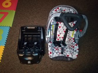 Baby Trend EZ Flex Loc infant car seat & base