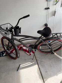 Huffy bike with Burley bike trail.