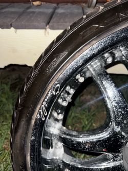Black Alloy Wheel with Tire GIANILLE