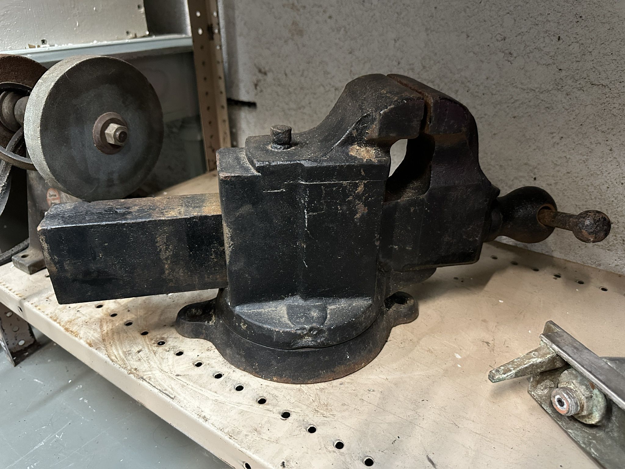 ANTIQUE Fulton No 54 Machinist Table Mount Vise