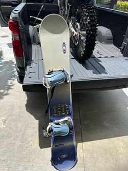 Snowboard by Salomon