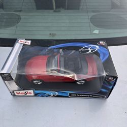 Maisto Special 2010 Edition 2010 Ford Mustang GT Convertible Car 1.18 Scale Red