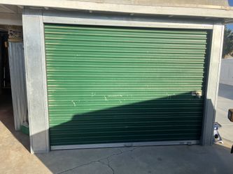 Heavy Duty Roll Up Garage Doors In Great Condition  9’x9’
