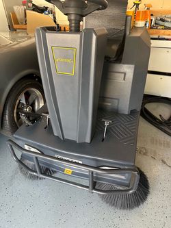 commercial floor sweepr