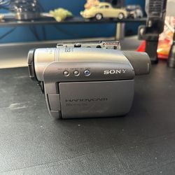 Sony Handy cam DCR-HC28