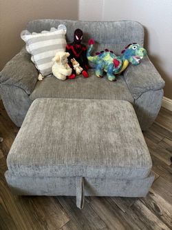 Gray Oversized Accent Chair with pull out Ottoman