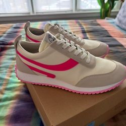 Steve Madden sneakers