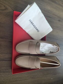 Ferragamo Nude Driving Loafers