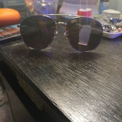 Real GUCCI sunglasses, Brand New never Worn