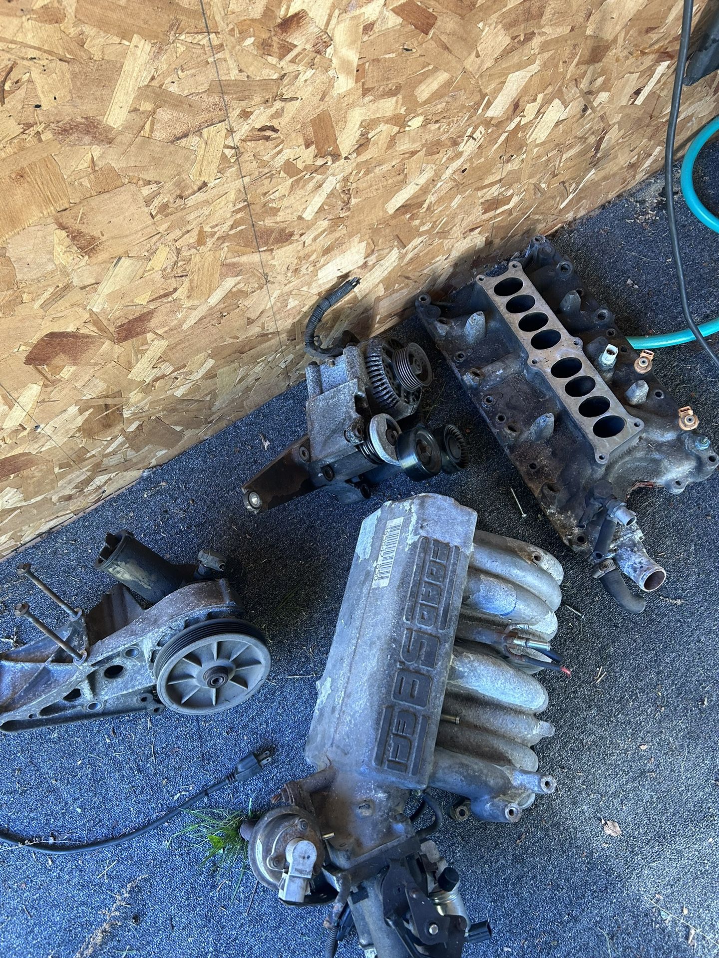 Ford F150 F250 F350 5.8 Parts Alternator, Intake Manifold RF