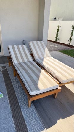 2  Chaise Lounges