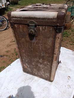 1920's Pillow Top Steampunk Trunk