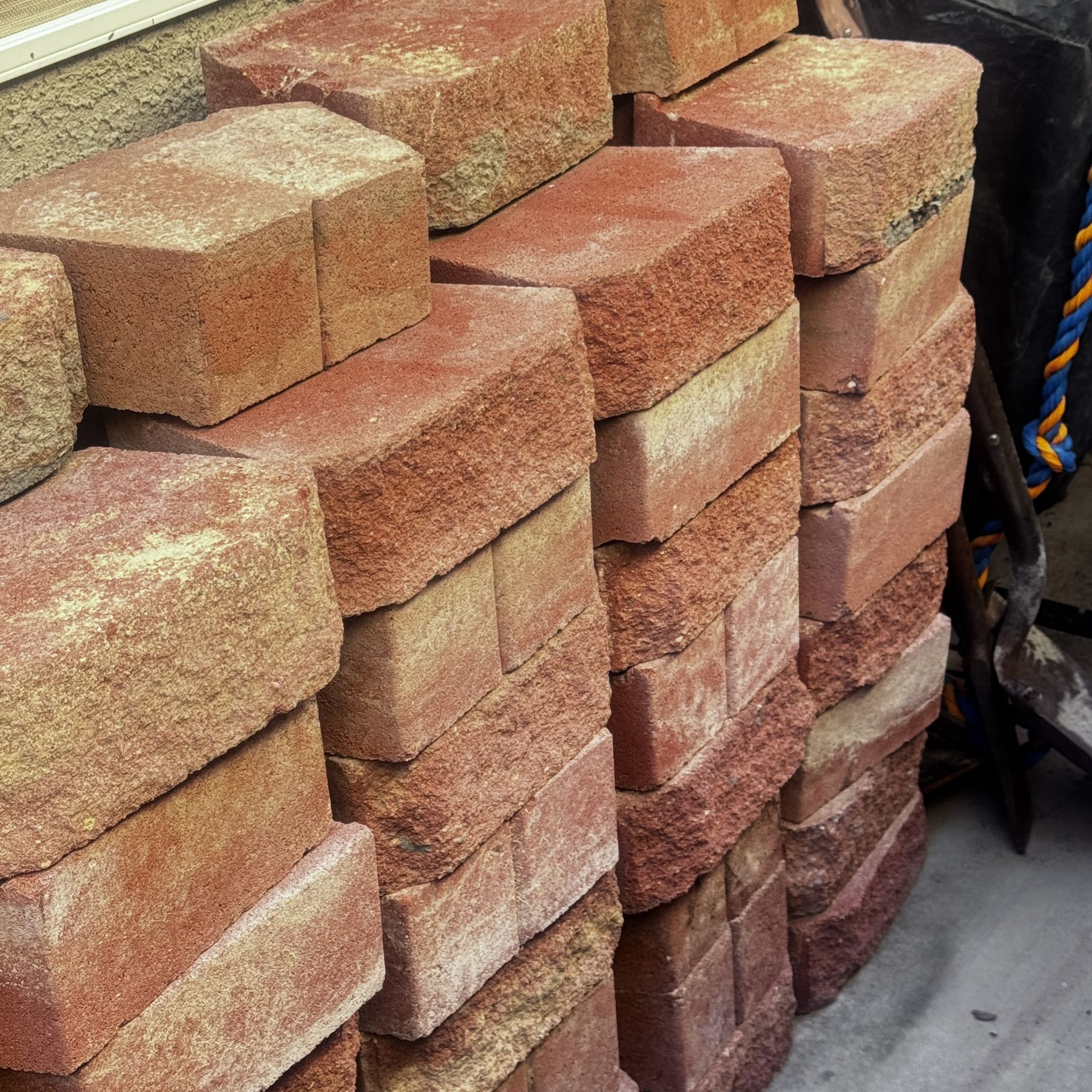 Got 133 red bricks for sale 🧱 They’re in excellent condition, we just switched to a different color/design. Pick up only — make me an offer