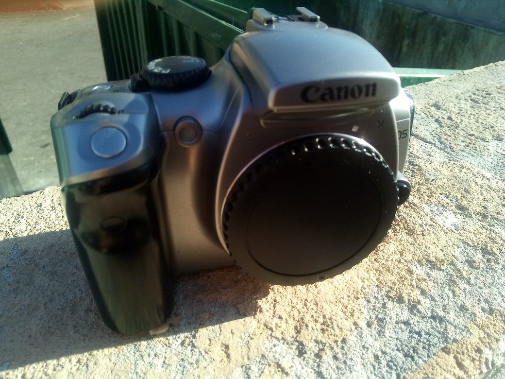 Canon digital rebel no battery message me about trades too!