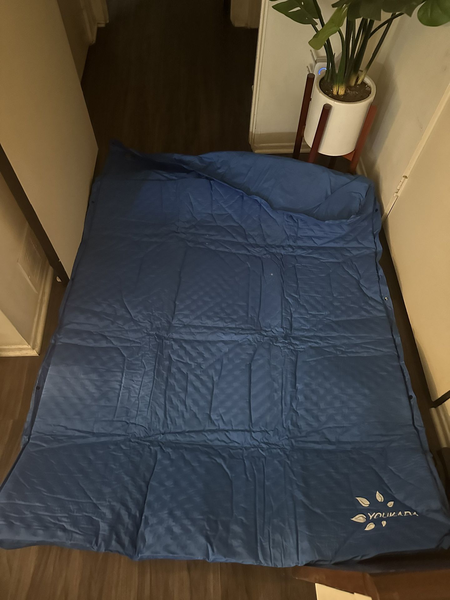 YOUKADA Sleeping Pad Foam Self-Inflating Camping Mat  Camping pad,  Sleeping mat camping, Backpacking sleeping pad