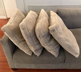 4x Pottery Barn Sherpa Pillows