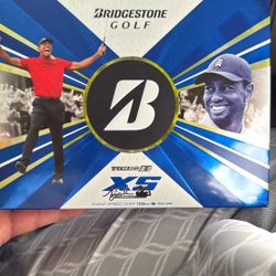 Bridgestone B XS  Golf Ball Tiger Woods