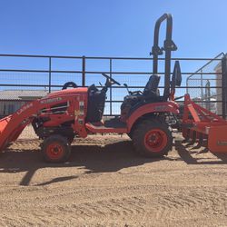 Kubota Tractor LA344 With Loader Attachment 