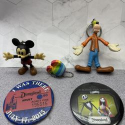 Disneyland lot of (5) vintage items. Mickey Mouse Key Chain. Mickey Mouse Rainbow Head Keychain Round Foam Silicone Disney 3D Rainbow Stripes. VINTAGE